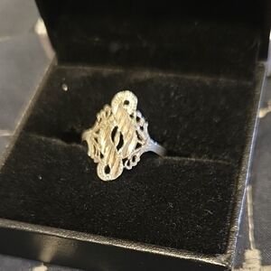 Elegant Silver Filigree Ring